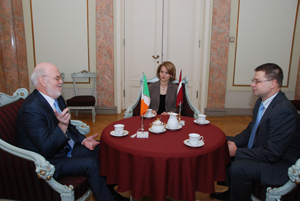 Aidan Kirwan and Valdis Dombrovskis. Riga, 21.12.2010.