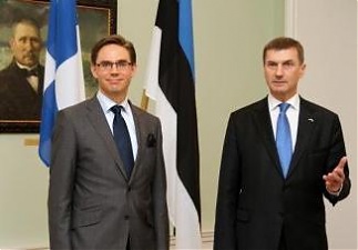 Jyrki Tapani Katainen and Andrus Ansip. Tallinn, 24.04.2012. Photo: valitsus.ee
