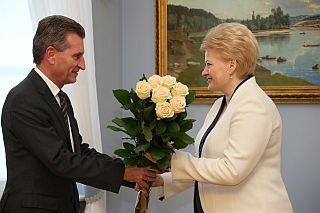 Günther Oettinge and Dalia Grybauskaitė. Vilnius, 10.05.2013. Photo: lrp.lt