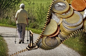 200807_pension.jpg