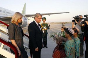 Valdis Zatlers in Turkmenistan.